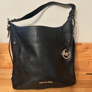 ✨ Like New Michael Kors Black Smooth Leather Hobo Shoulder Bag ✨